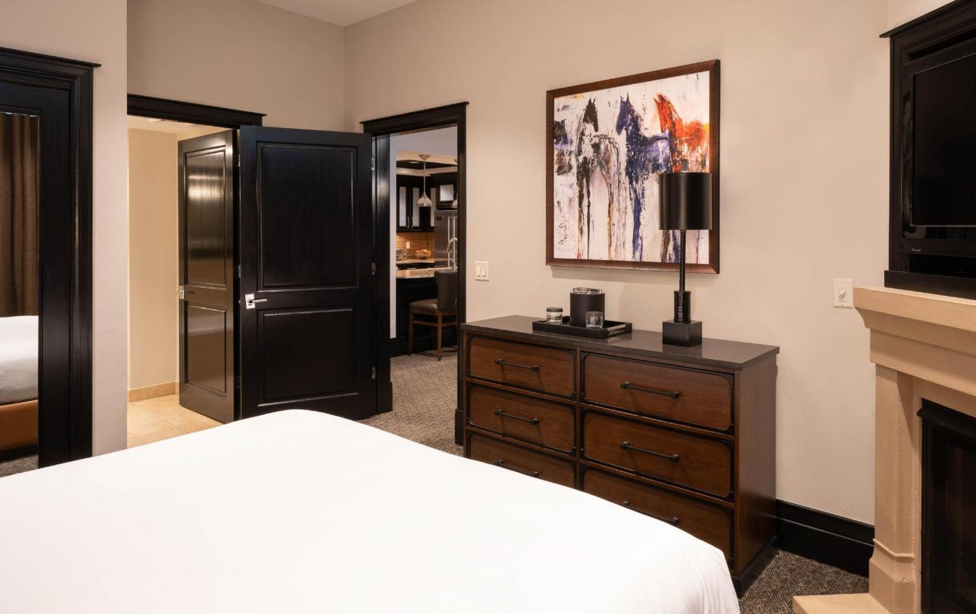 วอลดอร์ฟ แอสโตเรีย พาร์คซิตี้ โฮเต็ล Hotel ภายนอก รูปภาพ